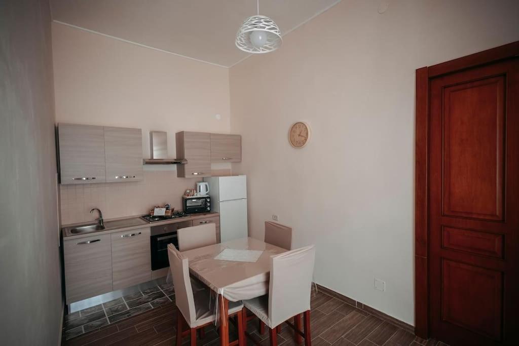 Historical Center Valery Sweet House Appartement Naples